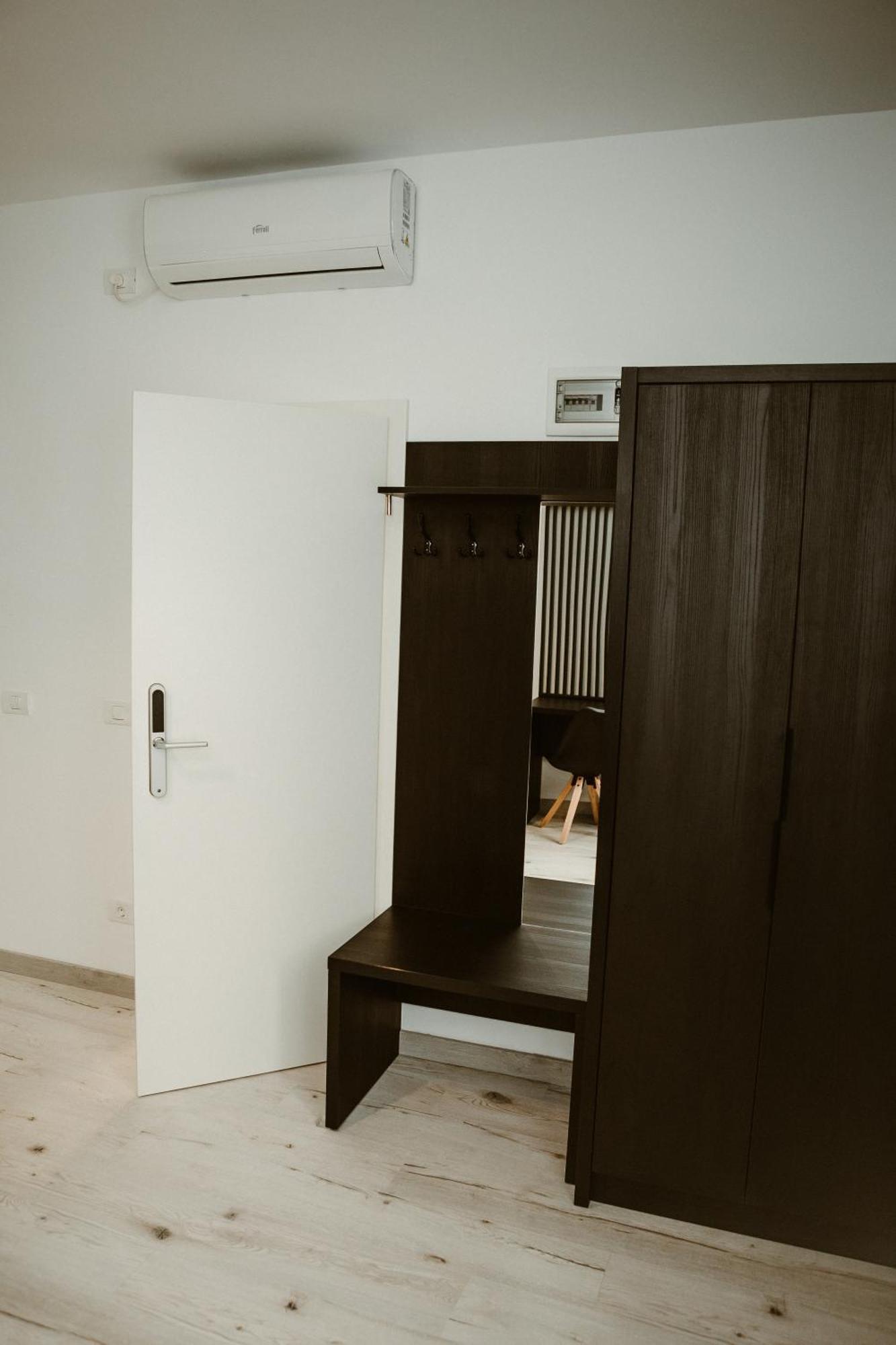 Arini White House Apartment Sibiu Ngoại thất bức ảnh