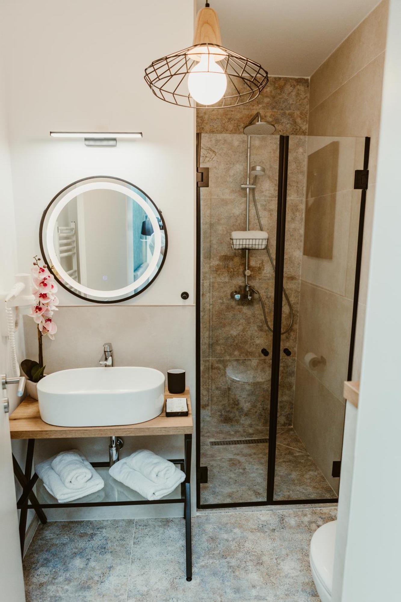 Arini White House Apartment Sibiu Ngoại thất bức ảnh
