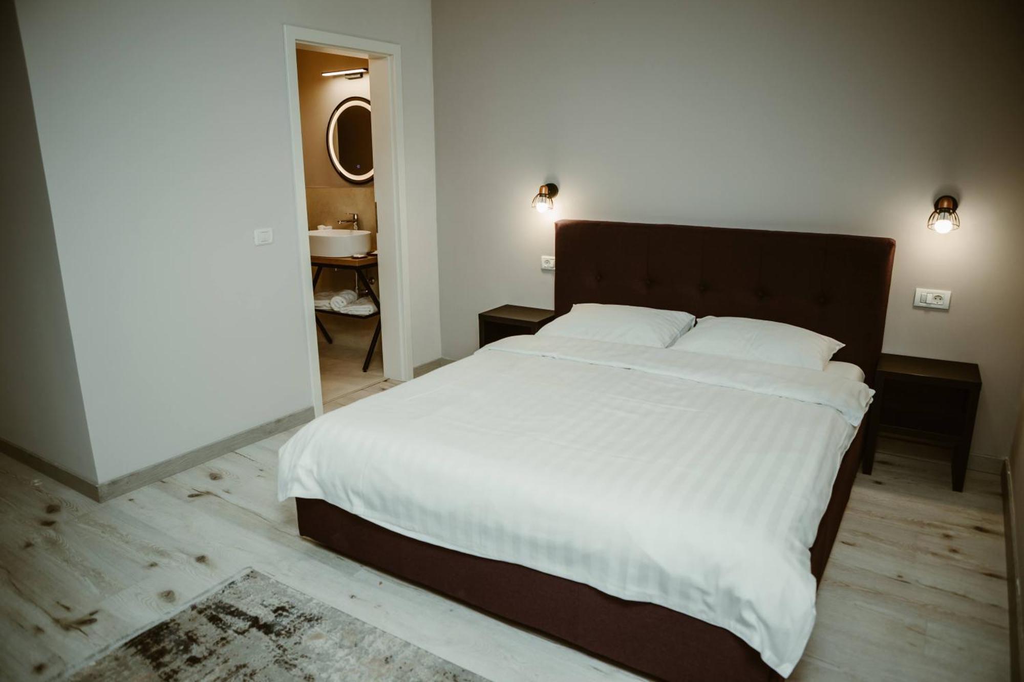Arini White House Apartment Sibiu Ngoại thất bức ảnh